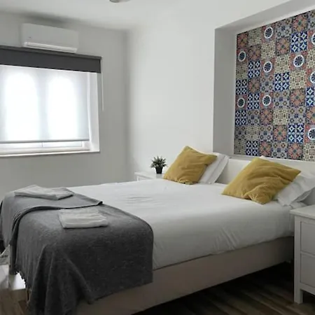 Santos Deluxe Apartment-3